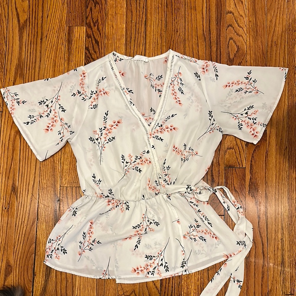 Floral top - White and Pink